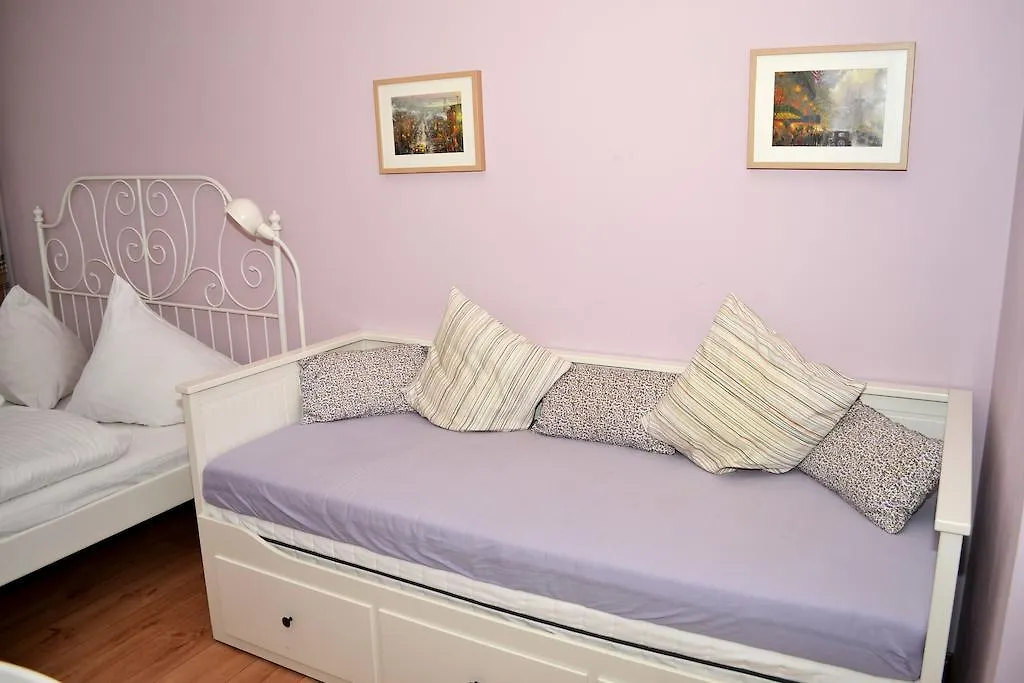 Ruterra Apartment Cimburkova Praag