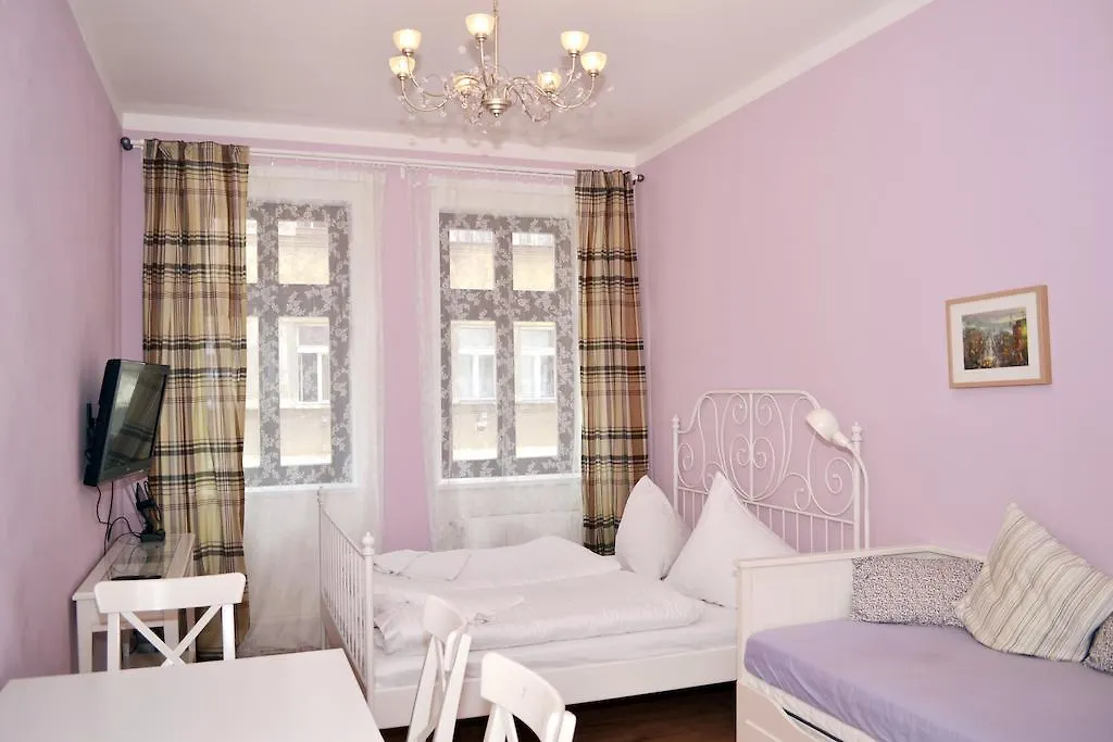 Ruterra Apartment Cimburkova Praag