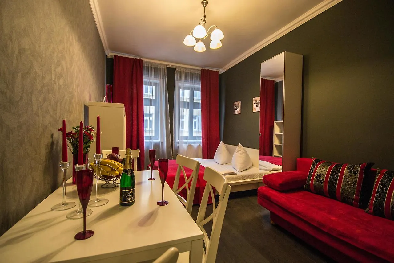 Ruterra Apartment Cimburkova Praag 0*,